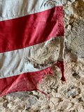 Véritable drapeau américain XXL - Années 1960’s - 2m12 × 1m42 - Made in USA à Saint-Louis, Missouri