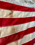 Véritable drapeau Américain de l’Ouest Américain avec beaucoup de patine - 1960’s Provenance Arizona - 146x88cm - MADE IN USA