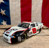Véritable Miniature NASCAR Échelle 1:24 #8 Dale Earnhardt Jr. - Sous licence officielle !