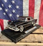 Véritable miniature Ford Crestline Sunliner de 1953 en métal sur son socle ! Import USA