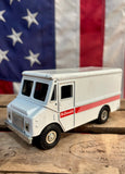 Véritable miniature camion McDonald’s Grumman de 1962 en métal - Ertl - Import USA
