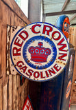EXCEPTIONNEL - Véritable enseigne Red Crown Gasoline en porcelaine émaillée - Années 1920’s - Double face avec fixation latérale - Import USA - Environ 47x46cm