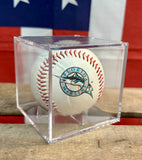 Véritable balle de baseball commémorative - Florida Marlins Orestes Destrade - Dans sa boîte de présentation - Import USA