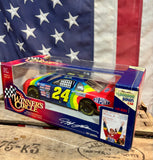 Véritable miniature NASCAR Échelle 1:24 - n°24 Jeff Gordon - Chevrolet Monte Carlo - DuPont - Import USA