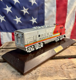 Véritable miniature d'une locomotive Santa Fe F3 de 1948 - 1992 - Import USA