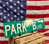 Véritable panneau de rue Américain - 60,5cm x 15cm - Import USA - PARK BLVD
