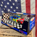 Véritable GRANDE miniature NASCAR Échelle 1:16 - n°24 Jeff Gordon - Chevrolet Monte Carlo - DuPont Automotive Finishes - Import USA