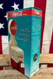 Véritable Salière (Sel & Poivre) en forme de distributeur Coca-Cola® - Sous licence officielle - 1993