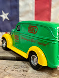 Véritable miniature tirelire Chevrolet Panel Delivery de 1938 en métal - Echelle 1:25 - MADE IN USA