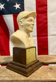 Buste Bill Dickey Hall of Fame  - MADE IN USA - 1963 - 16x8cm