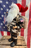 INEDIT - Père Noël militaire américain avec drapeau des États-Unis - 45 cm - Provenance Indiana, USA