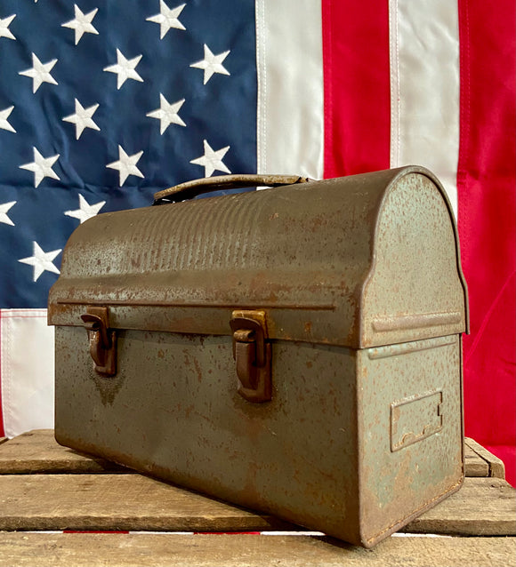 Véritable Lunchbox Américaine en métal - MADE IN USA - Époque 1950’s