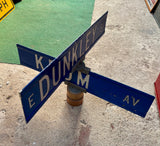 Véritable panneau de rue Américain - SUR PIED  - Environ 76x35cm - Provenance Michigan, USA