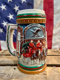 INÉDIT - Chope Budweiser Collector - Home For The Holidays - AVEC SA BOÎTE D’ORIGINE ! - 1997 - Import USA