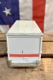 Véritable miniature camion McDonald’s Grumman de 1962 en métal - Ertl - Import USA