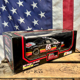 Véritable miniature NASCAR Échelle 1:24 - n°66 Cale Yarborough - Phillips 66 - Import USA