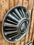 Vértiable enjoliveur provenant d’une Ford Mustang 1967 ! Provenance Iowa, USA