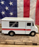 Véritable miniature camion McDonald’s Grumman de 1962 en métal - Ertl - Import USA