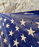 Véritable drapeau Américain de l’Ouest Américain avec beaucoup de patine - 1960’s Provenance Arizona - 146x88cm - MADE IN USA