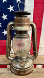 Véritable Lampe Ferroviaire à Pétrole - DIETZ - Époque 1970’s