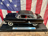 Véritable miniature Ford Crestline Sunliner de 1953 en métal sur son socle ! Import USA