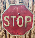 INEDIT - Véritable panneau routier Américain - STOP - Criblé de balles ! - 76x76cm - Provenance Michigan, USA