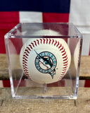 Véritable balle de baseball commémorative - Florida Marlins Orestes Destrade - Dans sa boîte de présentation - Import USA