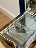 Véritable machine à timbre américaine - Époque 1970’s - Provenance Ohio, USA