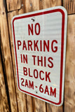Véritable panneau routier Américain - NO PARKING IN THIS BLOCK - 46x30cm - Provenance Michigan, USA