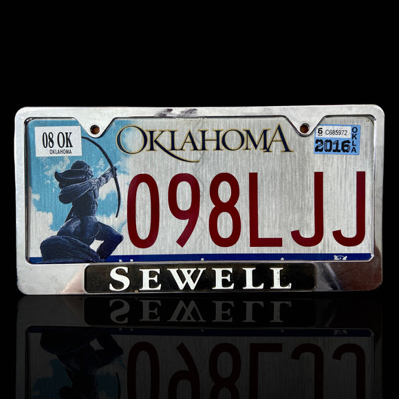 Oklahoma avec son cadre de plaque en MÉTAL CHROMÉ Sewell - 098 LJJ