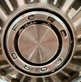 Vértiable enjoliveur provenant d’une Ford Mustang 1967 ! Provenance Iowa, USA