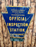 RARE - Véritable panneau Pennsylvania Official Inspection Station - Années 1960’s - Double face - 71 × 60 cm - Import USA