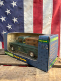 Véritable miniature Pick-Up John Deere de 1955 - Tirelire - Échelle 1:25 - Dans sa boîte d’origine ! Import USA