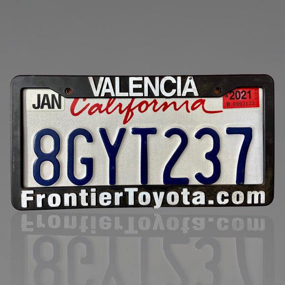 Californie avec son cadre de plaque Valencia Toyota - 8GYT237