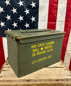 Véritable Caisse à munitions en métal de l’US Army - VIDE - Provenance Alabama