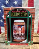INÉDIT - Chope Budweiser Collector - Home For The Holidays - AVEC SA BOÎTE D’ORIGINE ! - 1997 - Import USA