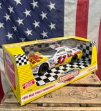 Véritable GRANDE miniature NASCAR Échelle 1:16 - n°32 Dale Jarrett - Ford Thunderbird - MAC Tools - Import USA