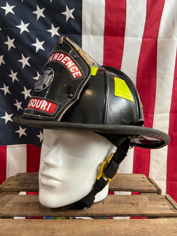 Véritable Casque de Pompier Américain - Indépendance Fire Department - Provenance Missouri, USA