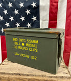 Véritable Caisse à munitions en métal de l’US Army - VIDE - Provenance Alabama