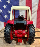 Véritable miniature tracteur International Harvester 1586 de 1976 en métal - Echelle 1:16 - Made in USA