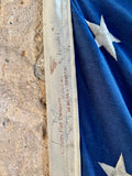Véritable drapeau américain XXL - Années 1960’s - 2m12 × 1m42 - Made in USA à Saint-Louis, Missouri