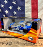 Véritable miniature NASCAR Échelle 1:24 - n°6 Mark Martin - Ford Taurus - Pfizer - Import USA