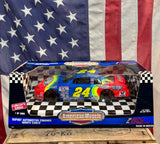 Véritable GRANDE miniature NASCAR Échelle 1:16 - n°24 Jeff Gordon - Chevrolet Monte Carlo - DuPont Automotive Finishes - Import USA