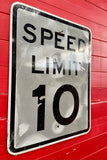 Véritable panneau routier américain SPEED LIMIT 10 46x61cm